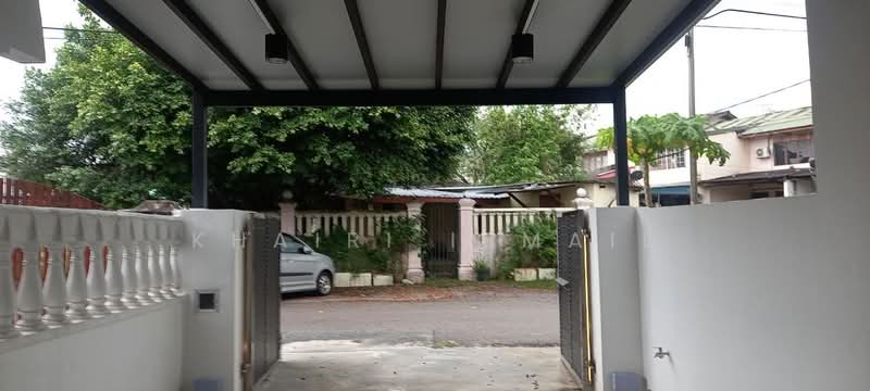 Rumah Teres 2 Tingkat untuk Dijual di Taman Johor Jaya (Johor Bahru) - Khairi Ismail - Exterior - PropertyGuru.com.my