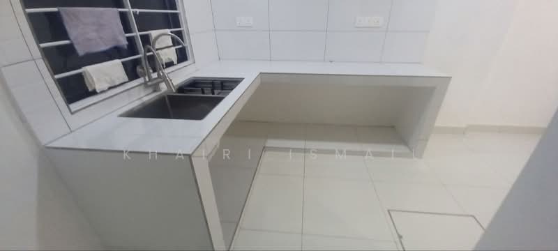 Rumah Teres 2 Tingkat untuk Dijual di Taman Johor Jaya (Johor Bahru) - Khairi Ismail - Kitchen - PropertyGuru.com.my