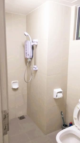 Kondominium untuk Disewa di The Promenade - Jinelle Ong - Bathroom - PropertyGuru.com.my