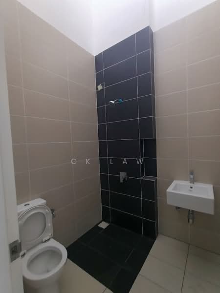 Rumah Teres 2 Tingkat untuk Disewa di Eco Majestic (Semenyih) - CK Law - Bathroom - PropertyGuru.com.my