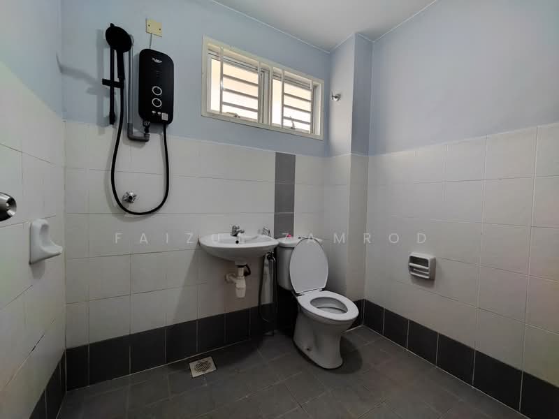 Rumah Teres 2 Tingkat untuk Dijual di Bandar Teknologi Kajang (Kajang) - Faizul Zamrod - Bathroom - PropertyGuru.com.my