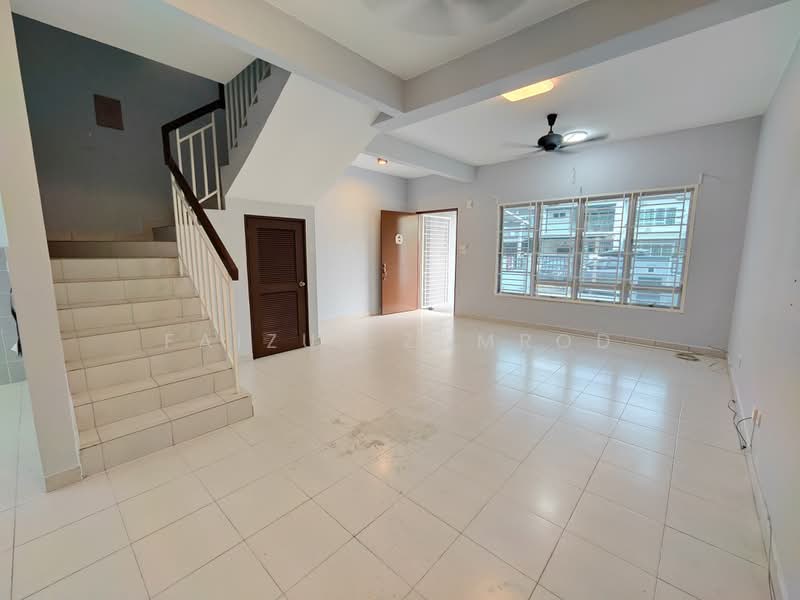 Rumah Teres 2 Tingkat untuk Dijual di Bandar Teknologi Kajang (Kajang) - Faizul Zamrod - Living Room - PropertyGuru.com.my