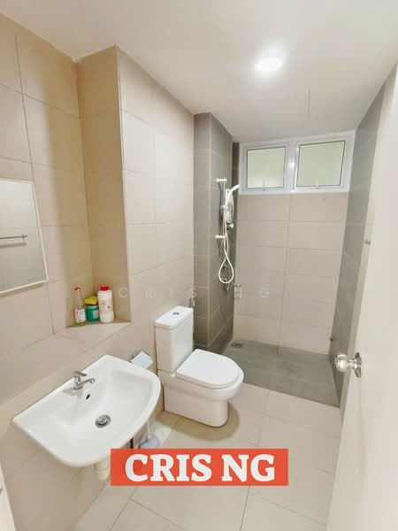 Kondominium untuk Dijual di Gardens Ville - Cris Ng - Bathroom - PropertyGuru.com.my