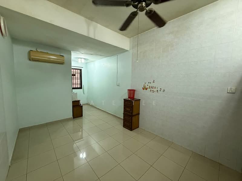 Semi-Detached House for Rent in Taman Perling (Perling) - Kate Tee - Interior - PropertyGuru.com.my