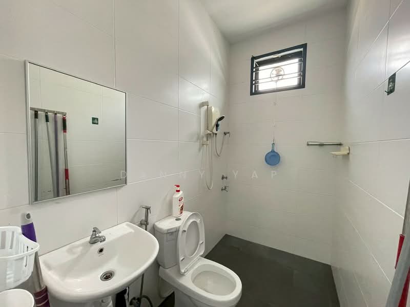 Cluster House for Sale in Johor Bahru (Johor) - Danny Yap - Bathroom - PropertyGuru.com.my