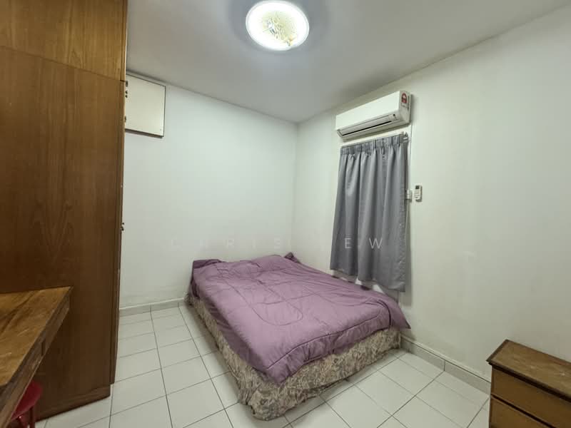 Kondominium untuk Disewa di Endah Regal Condominium - CHRIS LEW - Bedroom - PropertyGuru.com.my