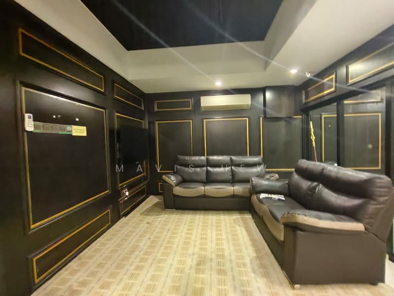 Rumah Teres 2 Tingkat untuk Disewa di Bandar Seri Alam (Masai) - Mavis Hew - Living Room - PropertyGuru.com.my