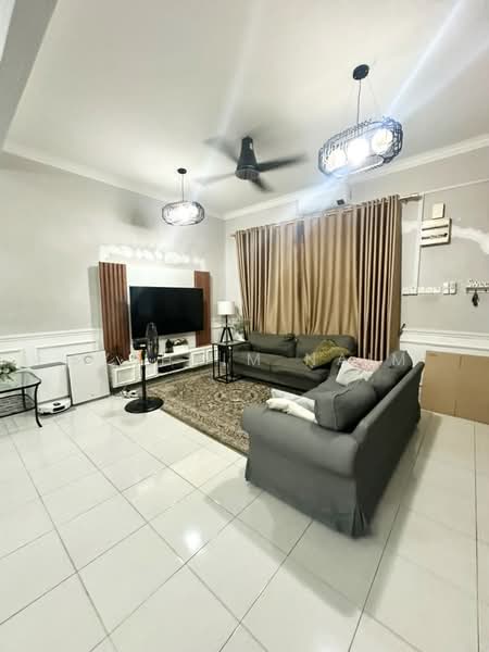 Rumah Teres 2 Tingkat untuk Dijual di Kemuning Utama (Shah Alam) - Syahrim Naim - Living Room - PropertyGuru.com.my