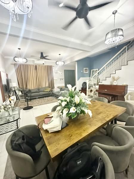 Rumah Teres 2 Tingkat untuk Dijual di Kemuning Utama (Shah Alam) - Syahrim Naim - Living Room - PropertyGuru.com.my