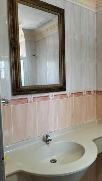 2-storey Terraced House for Sale in Selayang (Selangor) - Bryan Lee - Bathroom - PropertyGuru.com.my