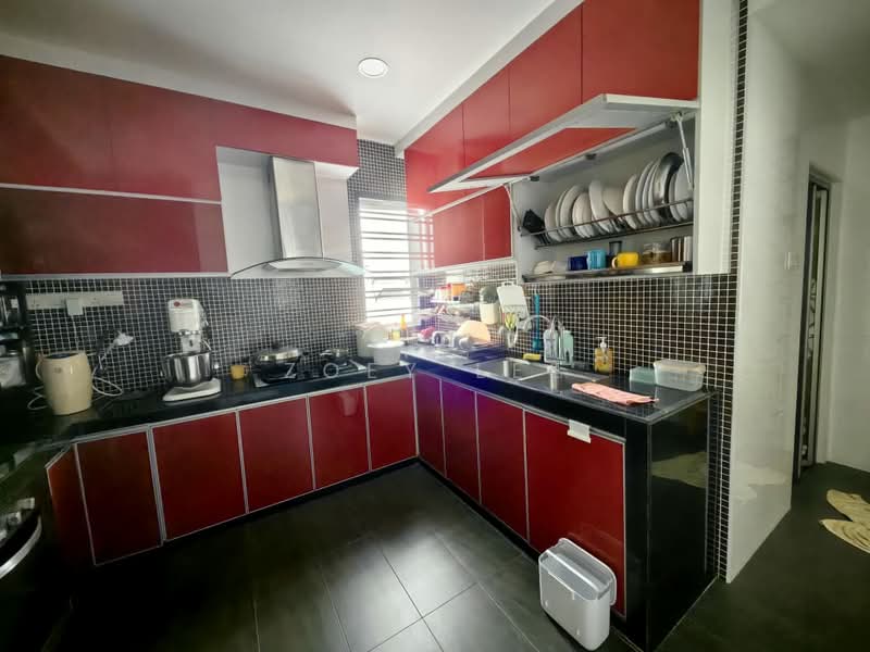 1.5-storey Terraced House for Sale in Taman Pelangi Indah (Ulu Tiram) - Zoey Lee - Kitchen - PropertyGuru.com.my