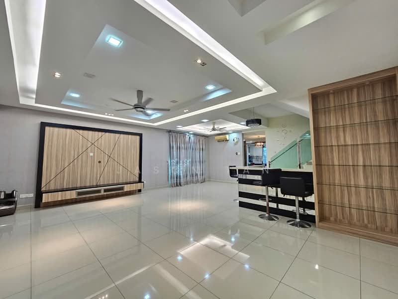 2-storey Terraced House for Sale in TAMAN PUCHONG UTAMA (Puchong) - Jason Tan - Living Room - PropertyGuru.com.my