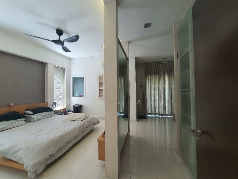 Rumah Kluster untuk Dijual di Sutera Damansara (Damansara Damai) - Brian JiaKok - Master Bedroom - PropertyGuru.com.my