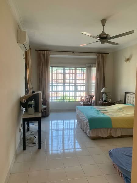 2.5-storey Terraced House for Sale in Seri Kembangan (Selangor) - Darren Chan - Bedroom - PropertyGuru.com.my
