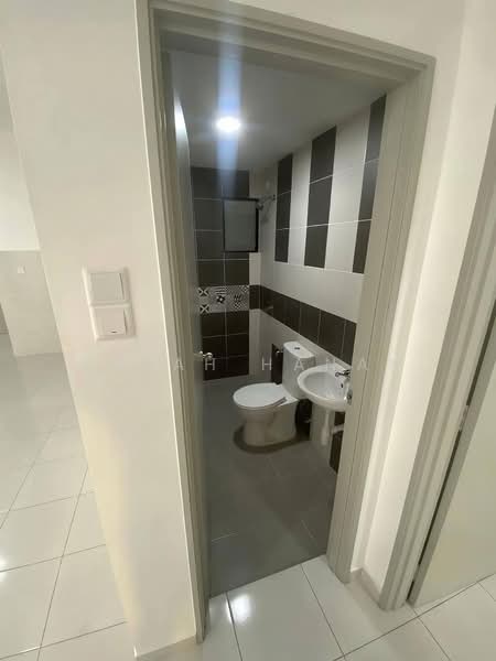Servis Apartment untuk Disewa di Residensi Emas - Farah Hanan - Bathroom - PropertyGuru.com.my