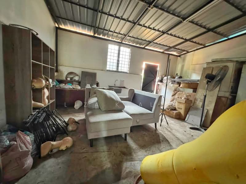 Shop for Sale in Saujana Utama (Selangor) - Liza Khalid - PropertyGuru.com.my