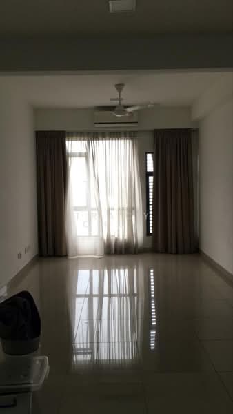 Servis Apartment untuk Disewa di Paramount Utropolis - Tracy Chua - Living Room - PropertyGuru.com.my