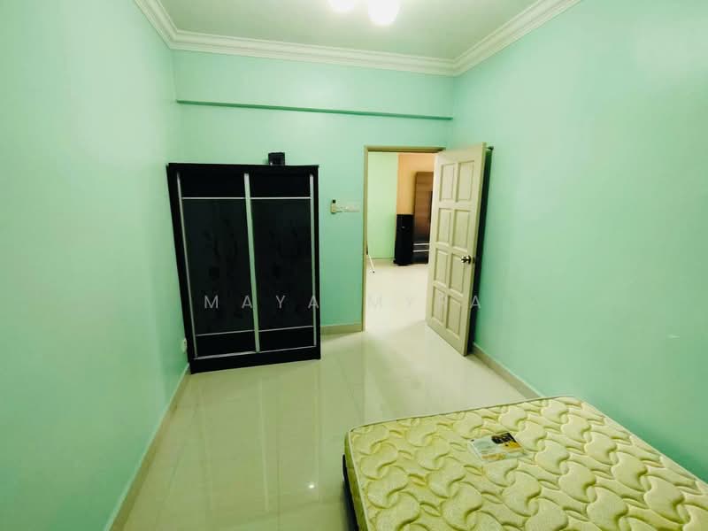 Apartment for Rent at Mutiara Serdang (Turf View) - Maya Myra - Bedroom - PropertyGuru.com.my