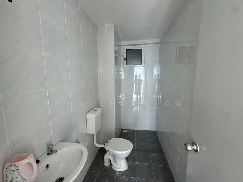 Condominium for Sale at The Zen - Tong Liang Ooi - Bathroom - PropertyGuru.com.my