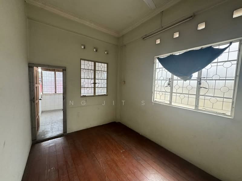 Shop / Office for Sale in Jelutong (Penang) - Ng Jit Sin - Interior - PropertyGuru.com.my