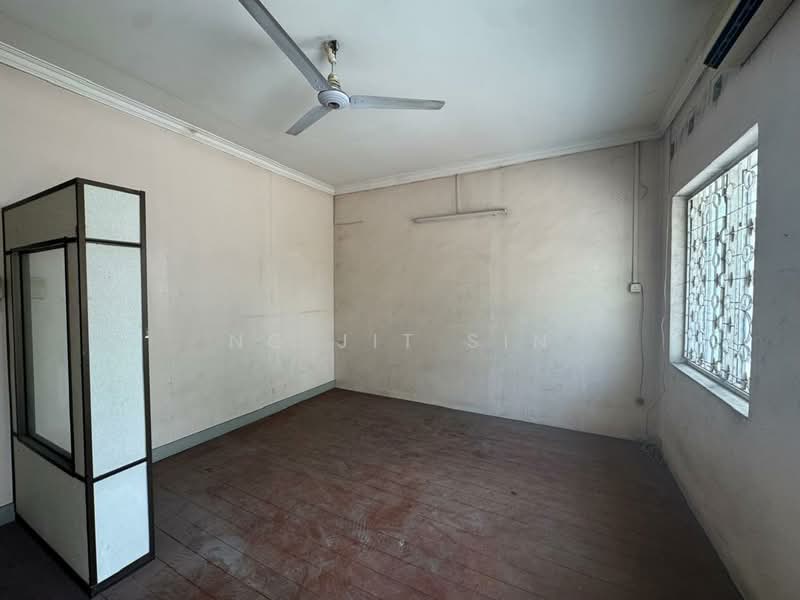 Shop / Office for Sale in Jelutong (Penang) - Ng Jit Sin - Interior - PropertyGuru.com.my