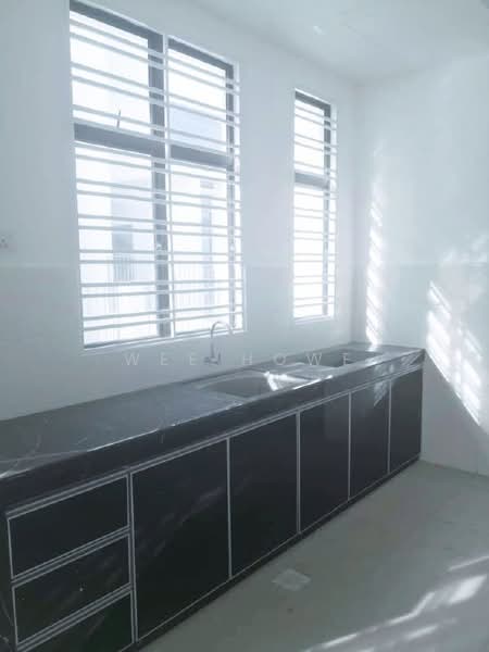 Rumah Kluster untuk Dijual di Taman Mutiara Mas (Skudai) - Wee Howe - Kitchen - PropertyGuru.com.my