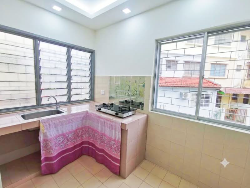 Townhouse for Sale in Kajang Perdana (Kajang) - Kian Leap - Kitchen - PropertyGuru.com.my