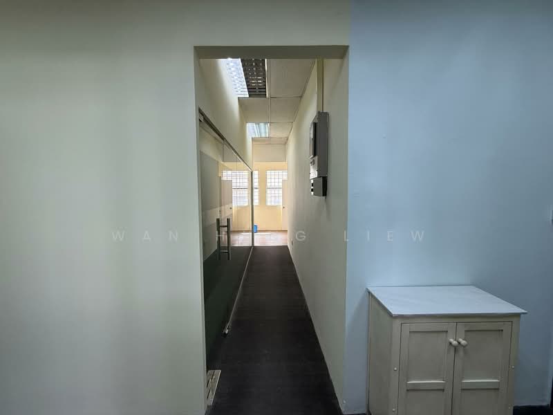Office for Rent in Taman Desa Business Park (Kuala Lumpur) - Wan Hung Liew - Corridor - PropertyGuru.com.my