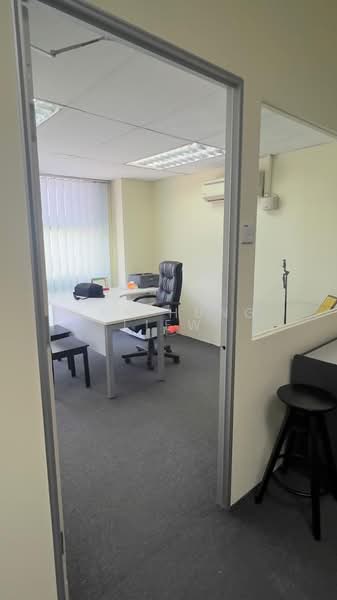 Office for Rent in Taman Desa Business Park (Kuala Lumpur) - Wan Hung Liew - Study - PropertyGuru.com.my