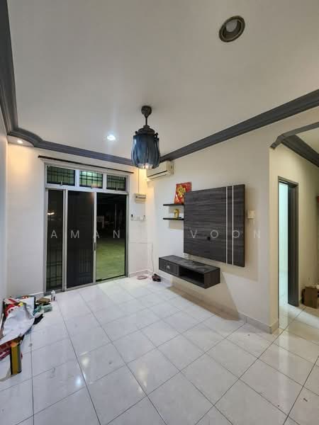 1.5-storey Terraced House for Rent in Taman Setia Indah (Tebrau) - Amanda Voon - Living Room - PropertyGuru.com.my