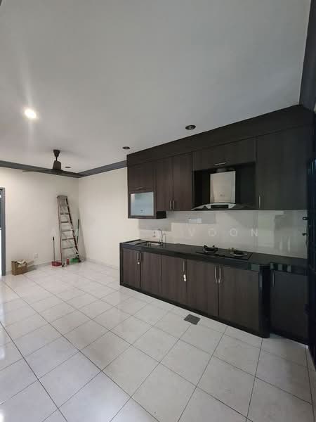 1.5-storey Terraced House for Rent in Taman Setia Indah (Tebrau) - Amanda Voon - Kitchen - PropertyGuru.com.my