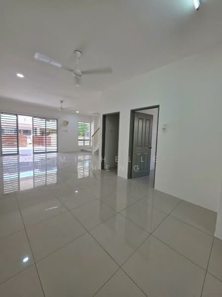 2-storey Terraced House for Sale in Klebang Ria (Chemor) - Michelle Cheng - Living Room - PropertyGuru.com.my