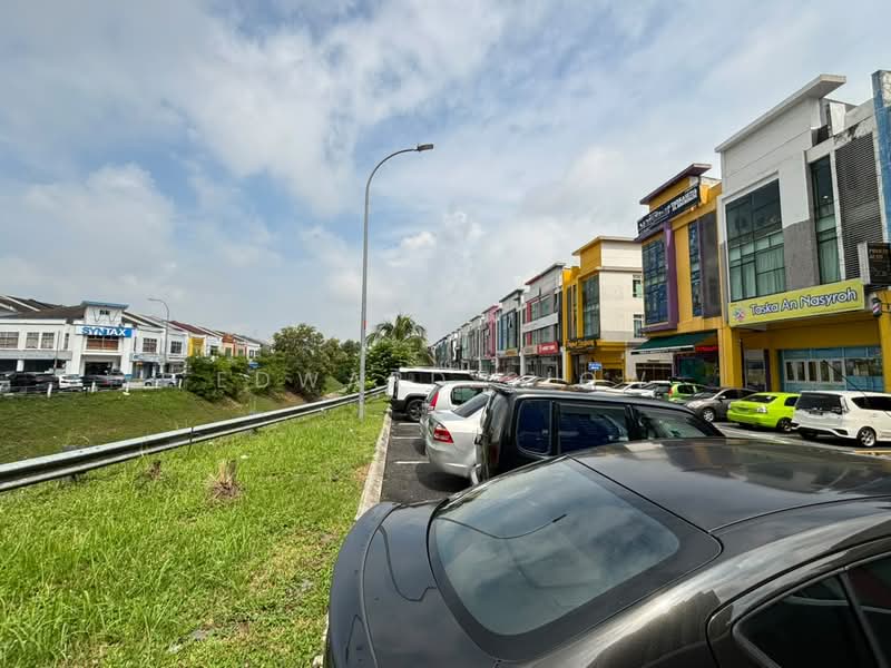 Shop for Sale in Johor Bahru (Johor) - Edward Siow - Exterior - PropertyGuru.com.my