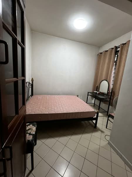 Pangsapuri untuk Disewa di Mon Bisca - Heng Hy - Bedroom - PropertyGuru.com.my