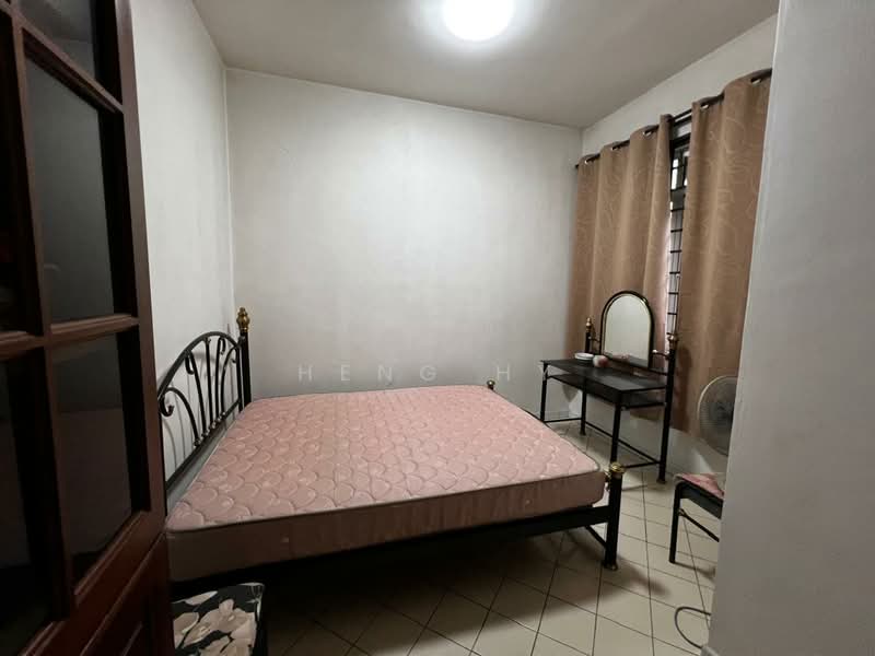 Pangsapuri untuk Disewa di Mon Bisca - Heng Hy - Bedroom - PropertyGuru.com.my