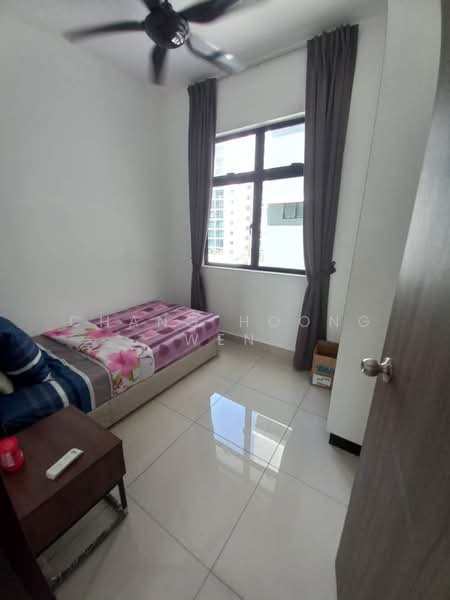 Servis Apartment untuk Dijual di Desaru Utama Residence - Chang Hoong Wen - Bedroom - PropertyGuru.com.my