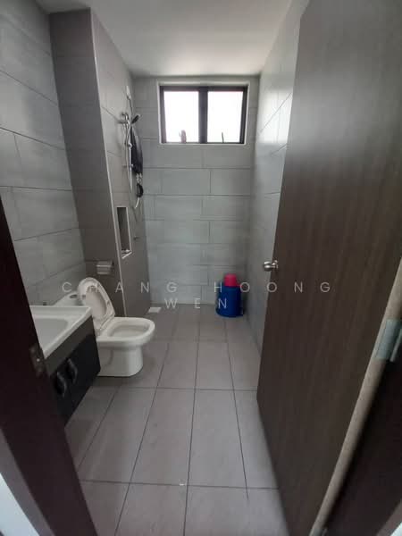 Servis Apartment untuk Dijual di Desaru Utama Residence - Chang Hoong Wen - Bathroom - PropertyGuru.com.my