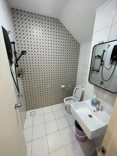 Rumah Teres 2 Tingkat untuk Dijual di Eco Majestic (Semenyih) - Jin Hao - Bathroom - PropertyGuru.com.my