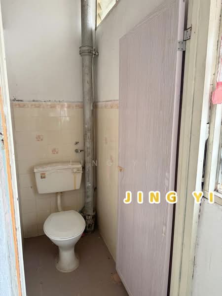 Rumah Teres 1 Tingkat untuk Dijual di Taman Tempua (Simpang Ampat) - Jing Yi - Bathroom - PropertyGuru.com.my