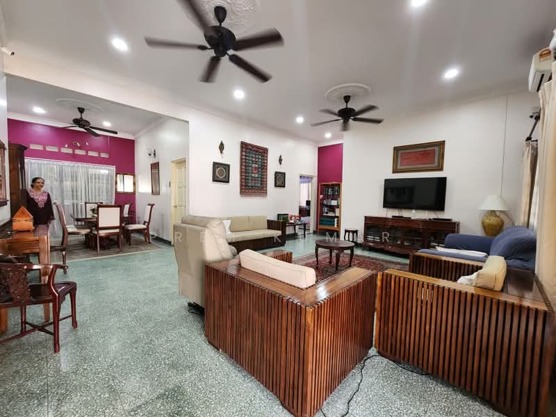 Rumah Banglo untuk Dijual di Seksyen 10 (Petaling Jaya) - Prem Kumar - Living Room - PropertyGuru.com.my