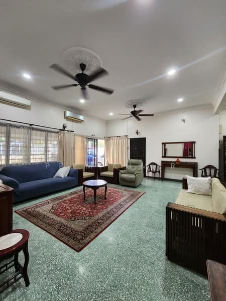 Rumah Banglo untuk Dijual di Seksyen 10 (Petaling Jaya) - Prem Kumar - Living Room - PropertyGuru.com.my