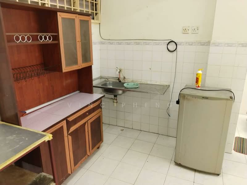 Pangsapuri untuk Dijual di Kiara Apartment - Vinc Pheng - Kitchen - PropertyGuru.com.my