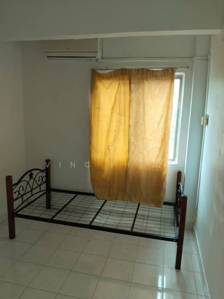 Pangsapuri untuk Dijual di Kiara Apartment - Vinc Pheng - Bedroom - PropertyGuru.com.my