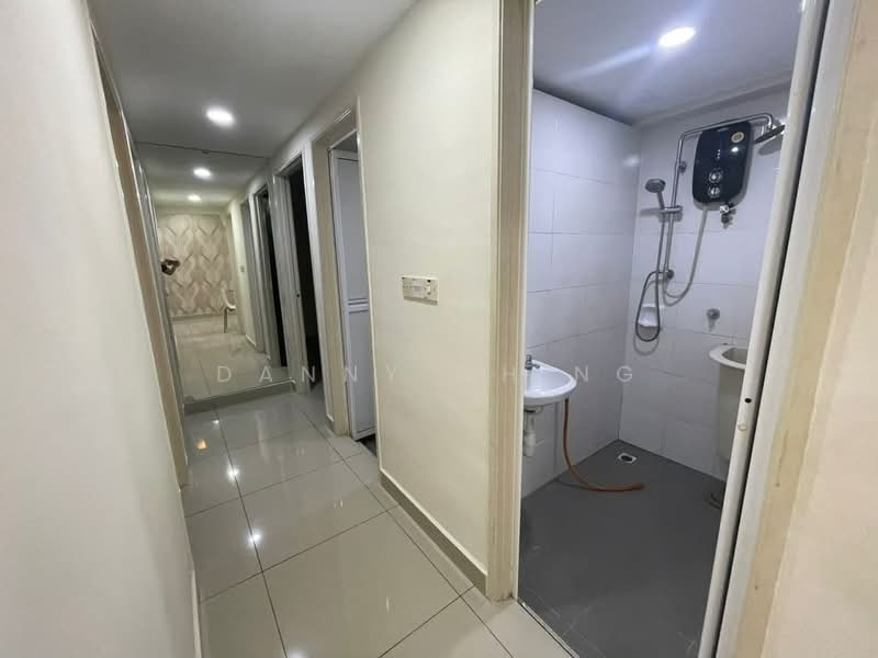 Apartment for Rent at Idaman Seroja - Danny Ch'ng - Corridor - PropertyGuru.com.my