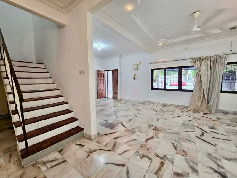 2-storey Terraced House for Sale in Gelugor (Penang) - Ping Koay - Living Room - PropertyGuru.com.my