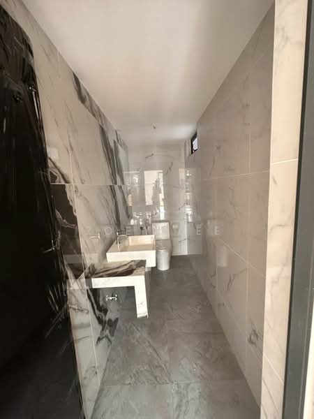 Semi-Detached House for Sale in Bandar Uda Utama (Johor Bahru) - Zoey Lee - Bathroom - PropertyGuru.com.my