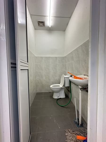 Shop for Rent in Johor Bahru (Johor) - Jack Wong - Bathroom - PropertyGuru.com.my