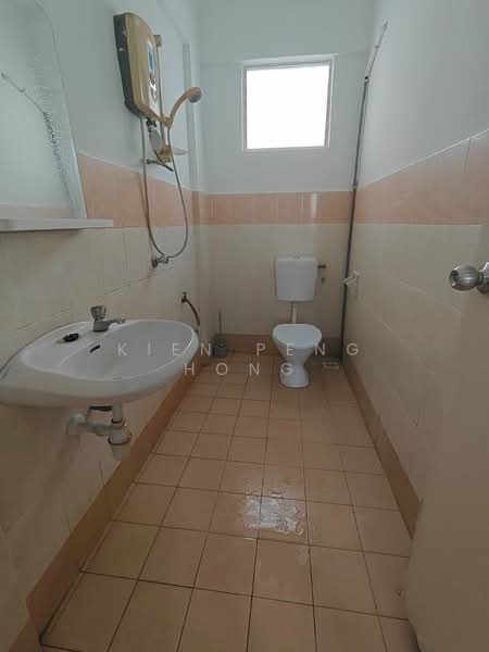 Pangsapuri untuk Dijual di Pangsapuri Seri Pinang - Kien Peng Hong - PropertyGuru.com.my