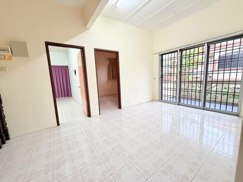 Rumah Berkembar untuk Dijual di Taman Delima (Kluang) - May Tan - PropertyGuru.com.my