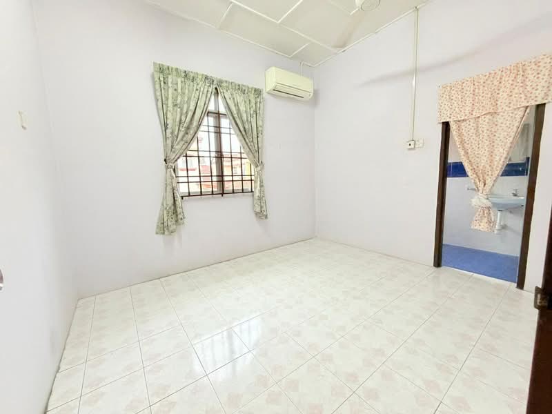 Rumah Berkembar untuk Dijual di Taman Delima (Kluang) - May Tan - PropertyGuru.com.my